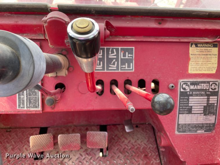 image for item DN5196 1993 Manitou T1002TC-D4  forklift