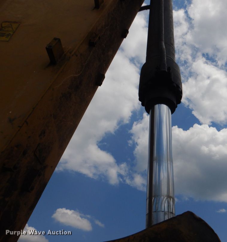 image for item DO1586 2013 Caterpillar 329E L  excavator