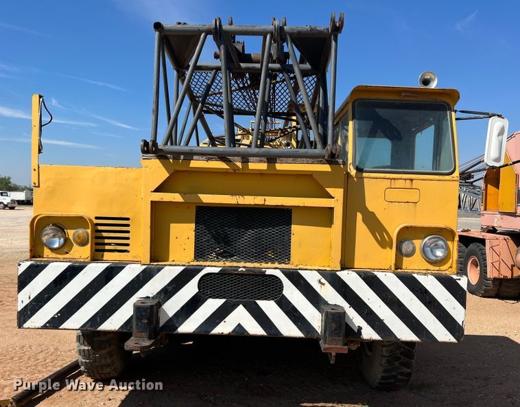 image for item DO8706 BLH Lima 600TA  crane