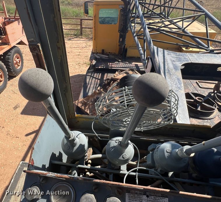 image for item DO8706 BLH Lima 600TA  crane