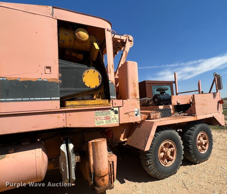 image for item DO8707 1974 American 4460  crane