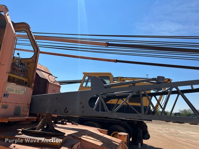 image for item DO8707 1974 American 4460  crane