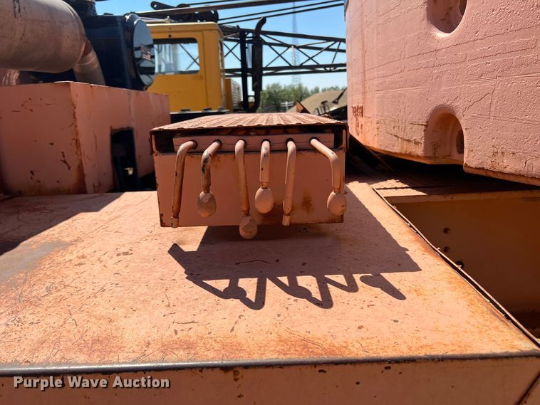 image for item DO8707 1974 American 4460  crane