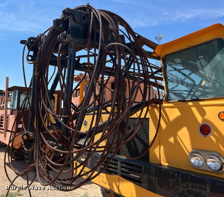 image for item DO8708 1965 American 4450  crane