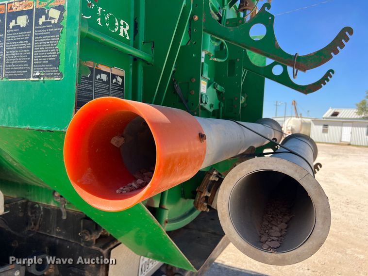 image for item DO8736 2002 Sterling L9500  hydrovac truck