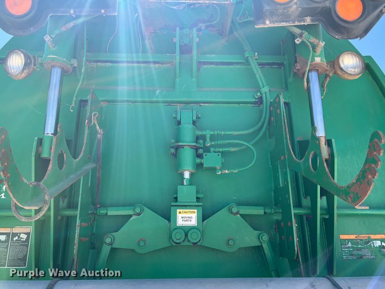 image for item DO8736 2002 Sterling L9500  hydrovac truck