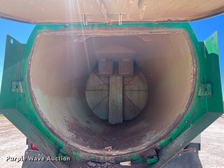 image for item DO8736 2002 Sterling L9500  hydrovac truck