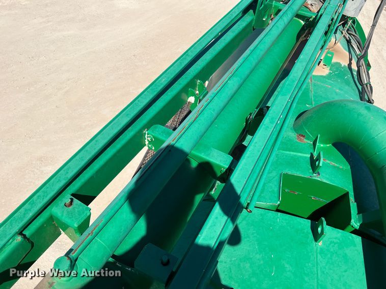 image for item DO8736 2002 Sterling L9500  hydrovac truck