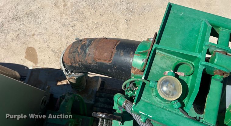 image for item DO8736 2002 Sterling L9500  hydrovac truck