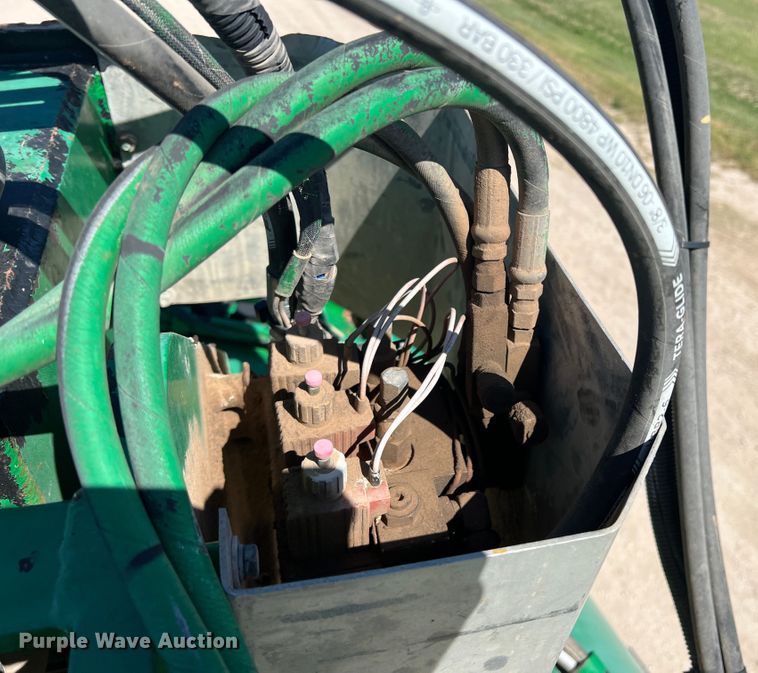 image for item DO8736 2002 Sterling L9500  hydrovac truck