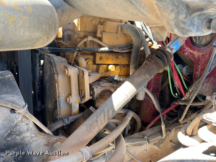 image for item DO8736 2002 Sterling L9500  hydrovac truck