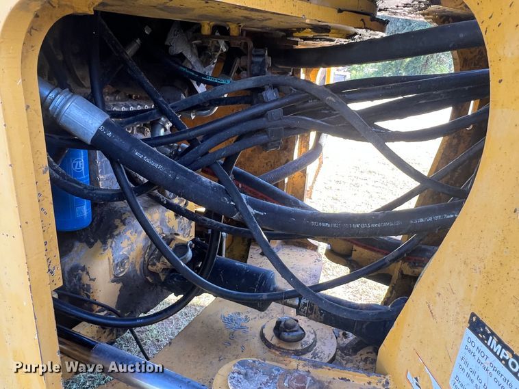 image for item DO8760 2006 John Deere 644J  wheel loader