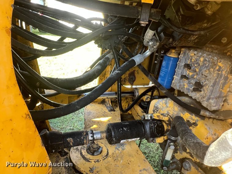 image for item DO8760 2006 John Deere 644J  wheel loader