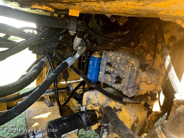 image for item DO8760 2006 John Deere 644J  wheel loader