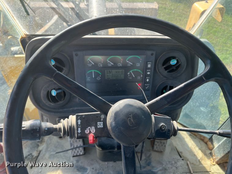 image for item DO8760 2006 John Deere 644J  wheel loader