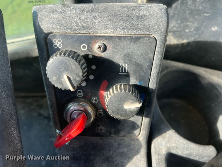 image for item DO8760 2006 John Deere 644J  wheel loader