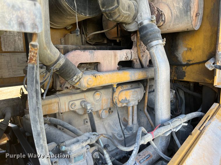 image for item DO8760 2006 John Deere 644J  wheel loader