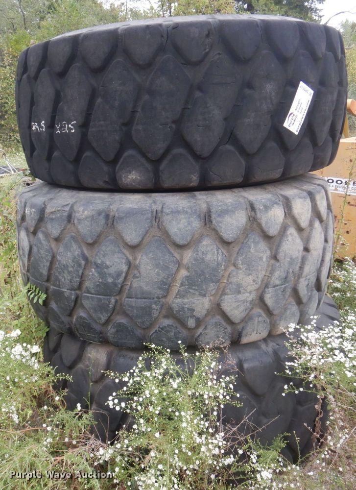 image for item DP0337 (3) Bridgestone 29.5R25 tires