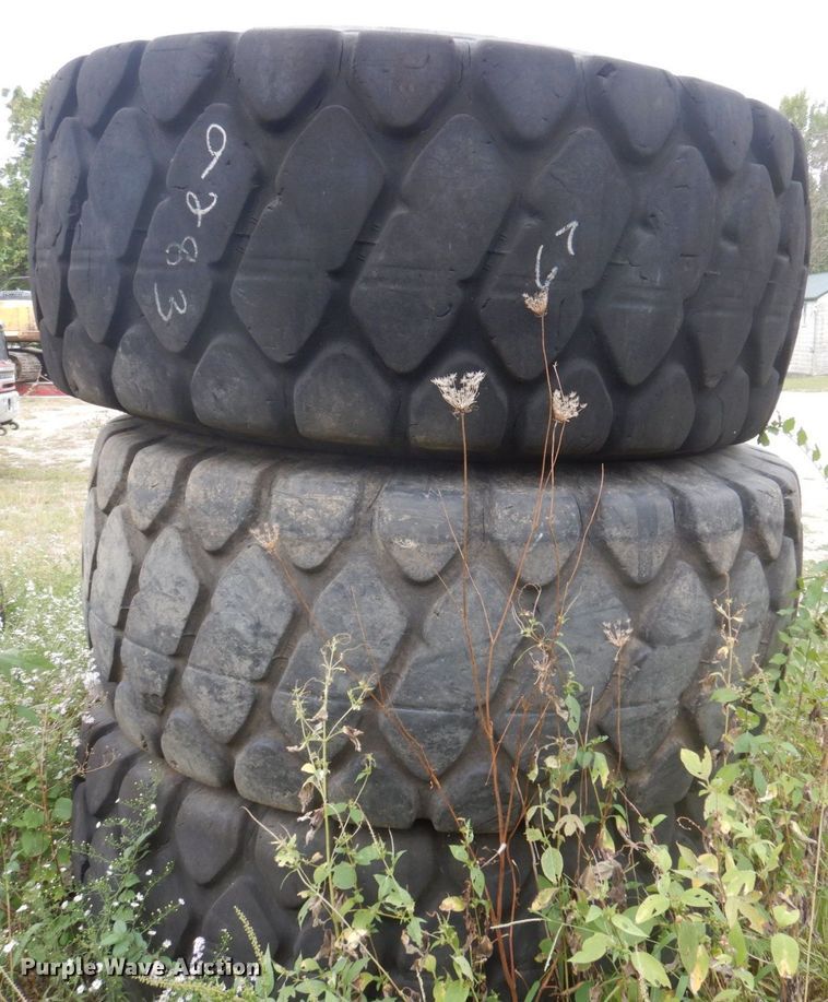 image for item DP0337 (3) Bridgestone 29.5R25 tires