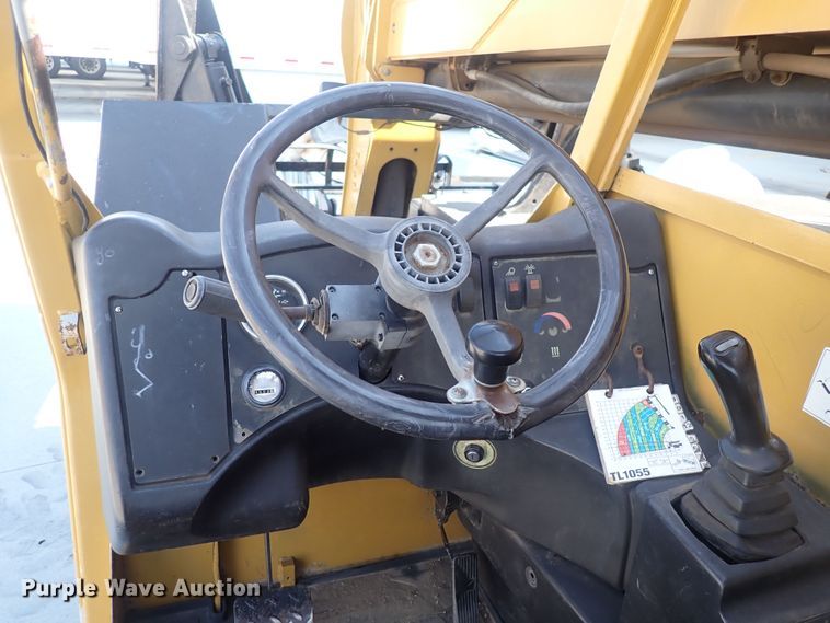 image for item DQ2902 Caterpillar TL1055  telehandler