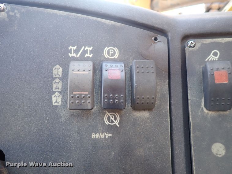 image for item DQ2902 Caterpillar TL1055  telehandler