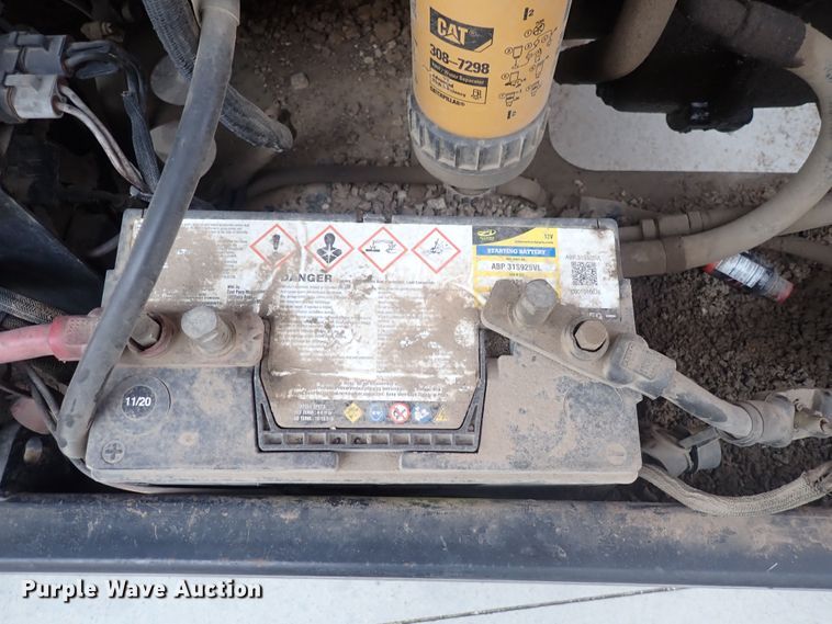 image for item DQ2902 Caterpillar TL1055  telehandler