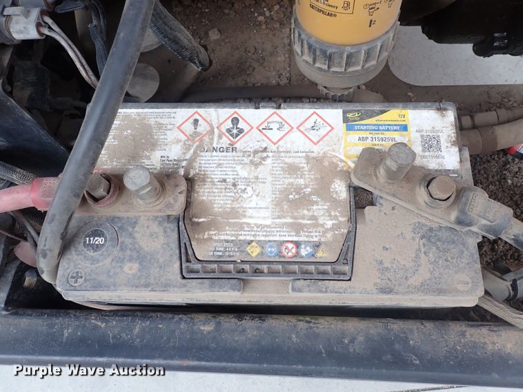 image for item DQ2902 Caterpillar TL1055  telehandler