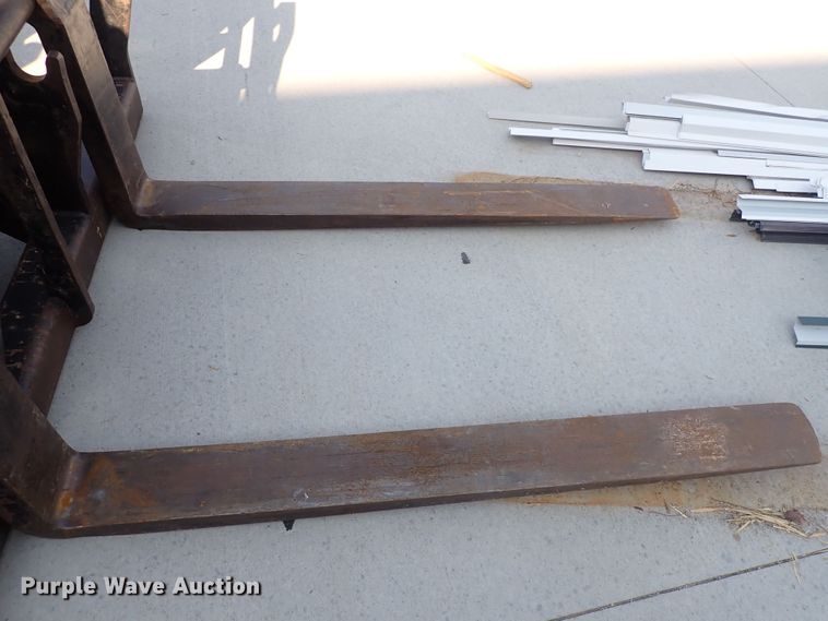 image for item DQ2902 Caterpillar TL1055  telehandler