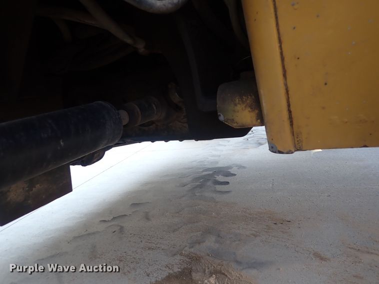 image for item DQ2902 Caterpillar TL1055  telehandler