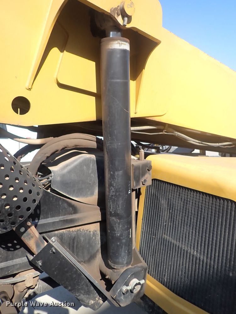 image for item DQ2902 Caterpillar TL1055  telehandler