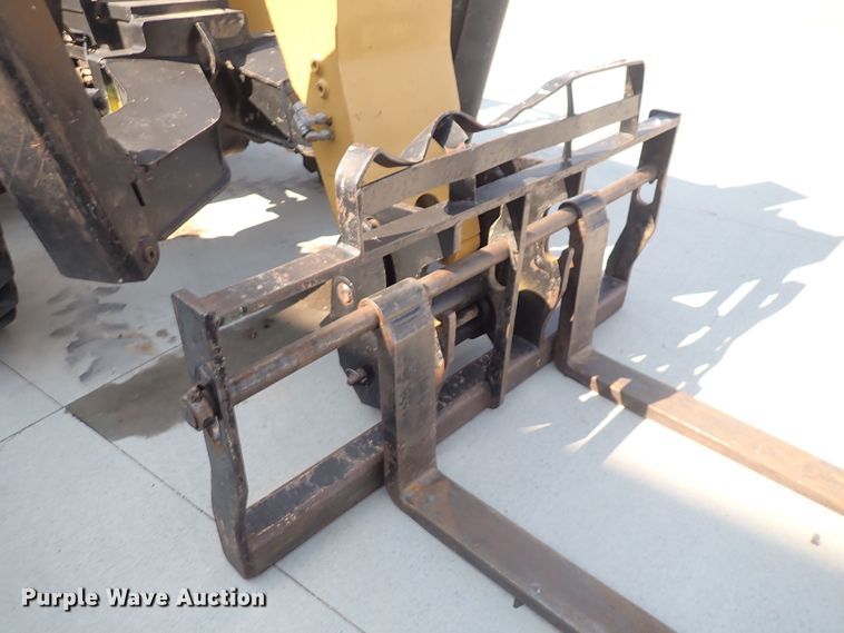 image for item DQ2902 Caterpillar TL1055  telehandler