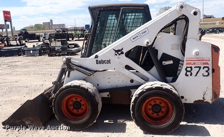 image for item DQ2928 2001 Bobcat 873  skid steer loader