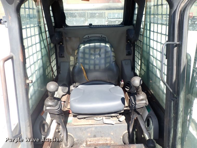 image for item DQ2928 2001 Bobcat 873  skid steer loader