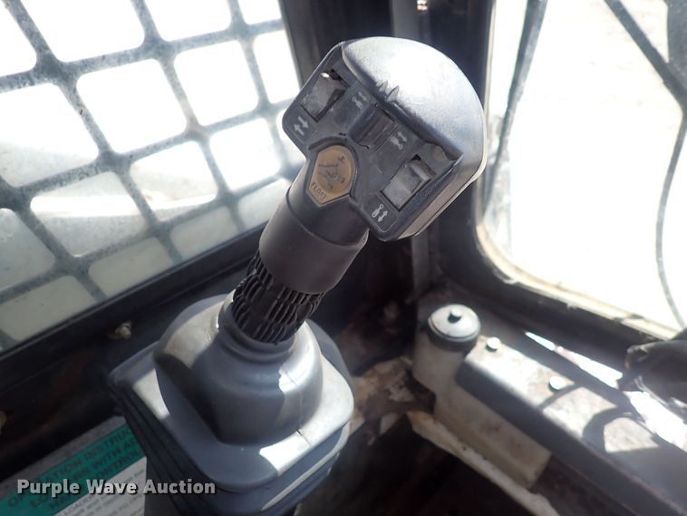 image for item DQ2928 2001 Bobcat 873  skid steer loader