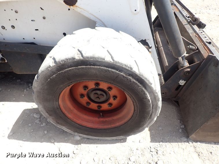 image for item DQ2928 2001 Bobcat 873  skid steer loader