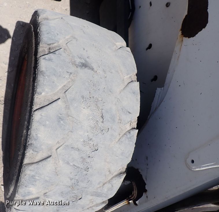 image for item DQ2928 2001 Bobcat 873  skid steer loader