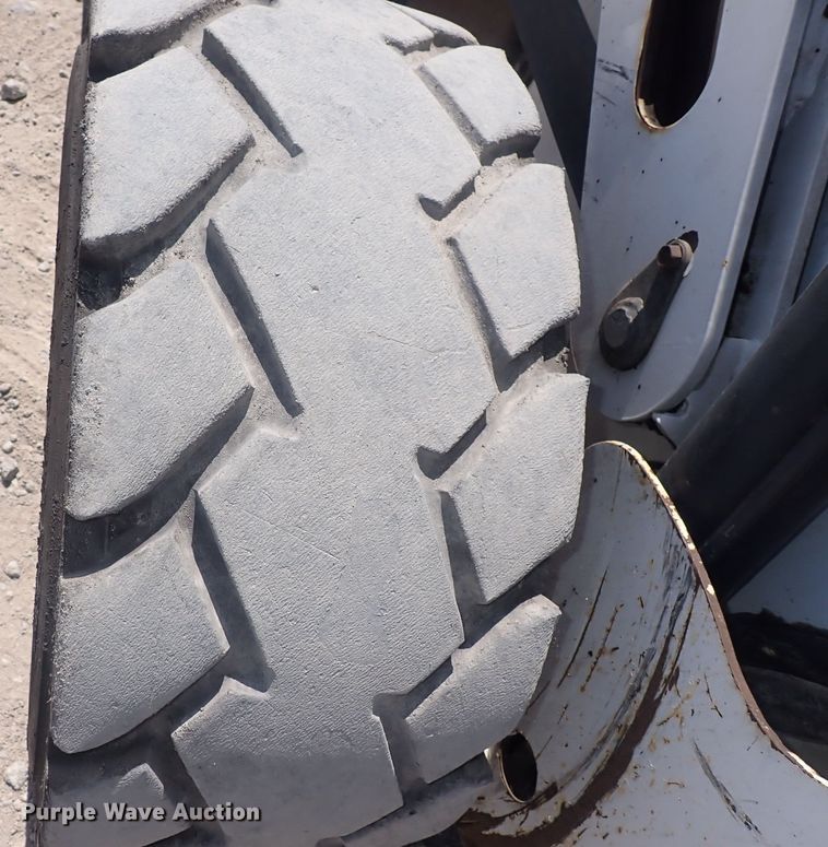 image for item DQ2928 2001 Bobcat 873  skid steer loader