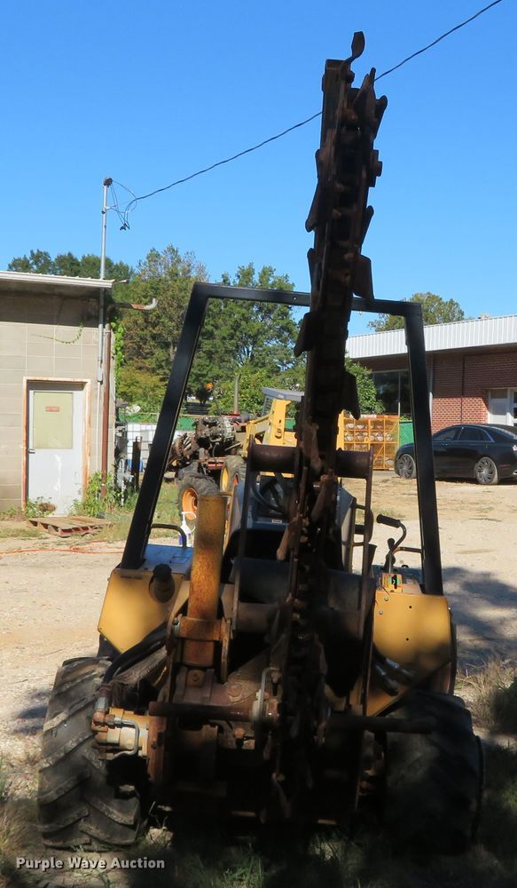 image for item DR0142 1998 Case 560  trencher