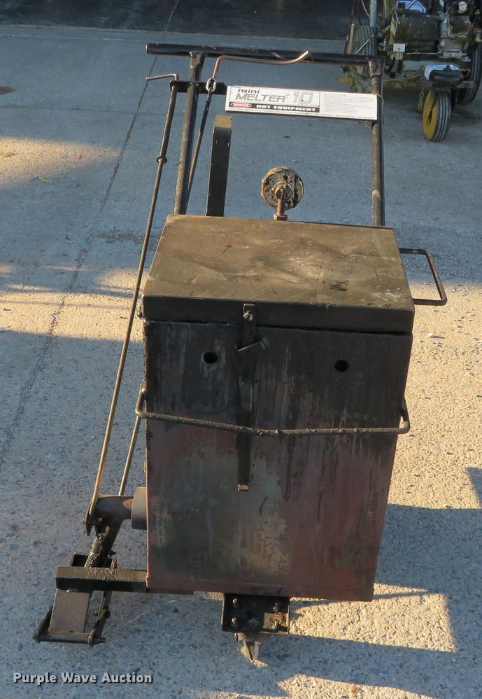 image for item DR0143 Crafco Mini Melter 10  melter applicator