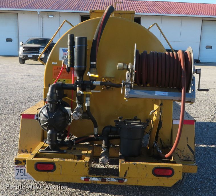 image for item DR0146 2015 Seal-rite PA700  seal coat trailer