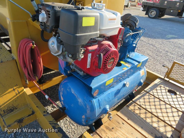 image for item DR0146 2015 Seal-rite PA700  seal coat trailer