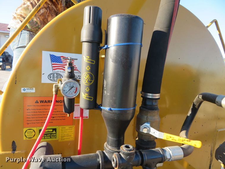 image for item DR0146 2015 Seal-rite PA700  seal coat trailer