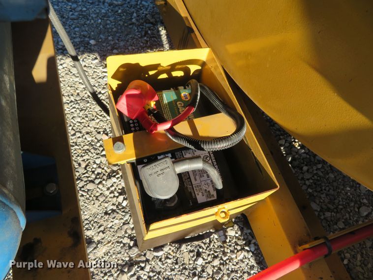 image for item DR0146 2015 Seal-rite PA700  seal coat trailer