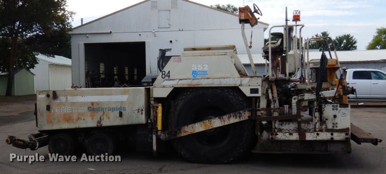 image for item DR0530 2003 Cedarapids CR-552  paver