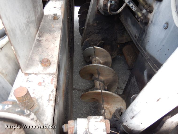 image for item DR0530 2003 Cedarapids CR-552  paver