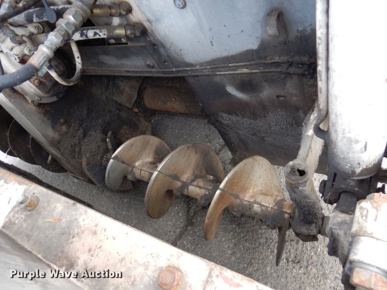 image for item DR0530 2003 Cedarapids CR-552  paver