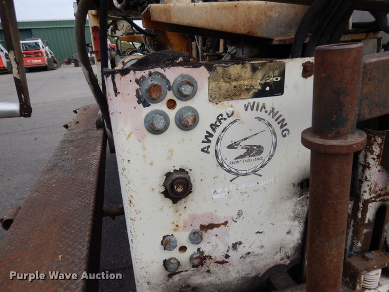 image for item DR0530 2003 Cedarapids CR-552  paver