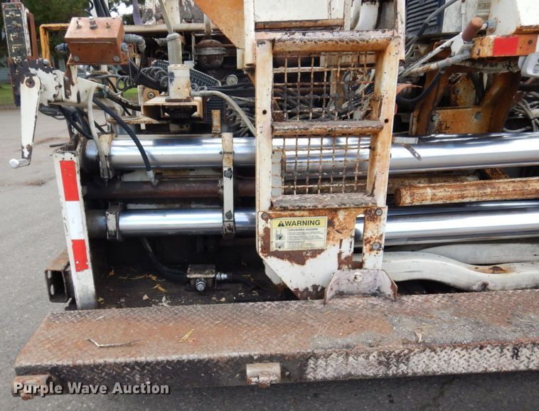 image for item DR0530 2003 Cedarapids CR-552  paver