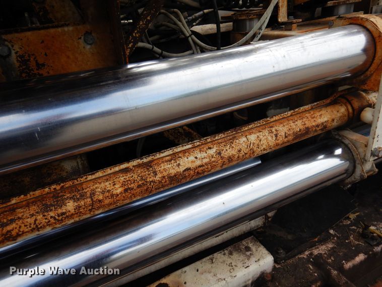 image for item DR0530 2003 Cedarapids CR-552  paver