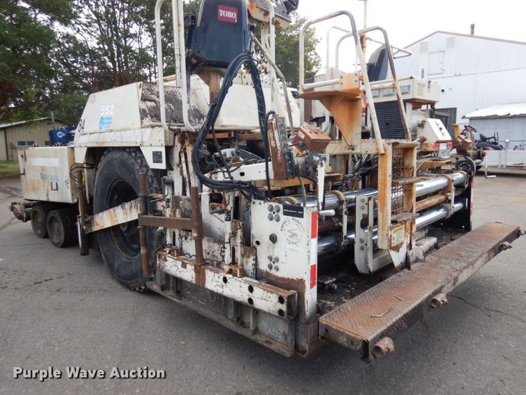 image for item DR0530 2003 Cedarapids CR-552  paver